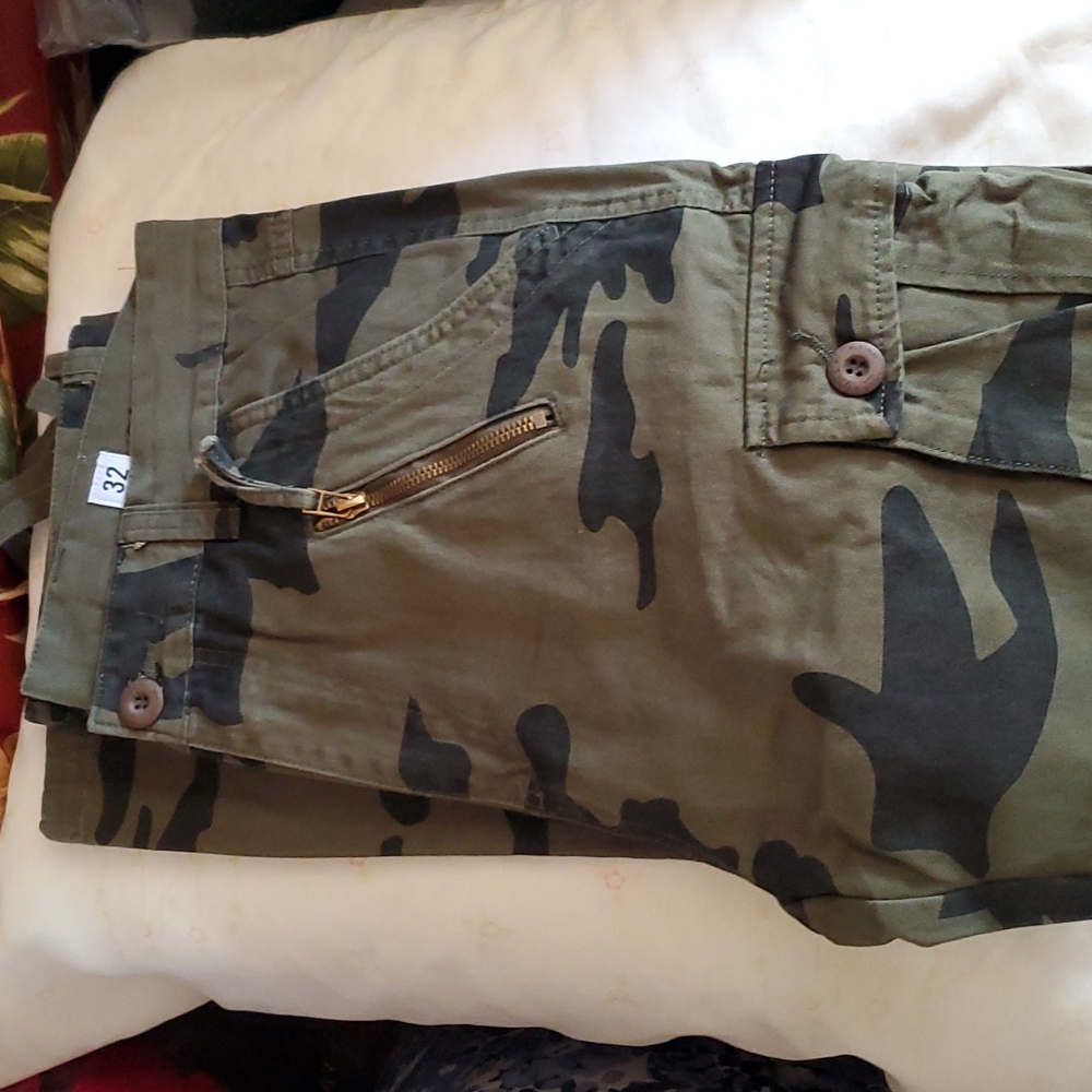 Cotton Canvas mens cargo pants size 32x30 .